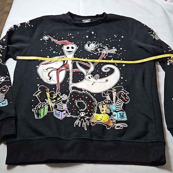 Hot Topic Disney's Nightmare Before Christmas Sweatshirt size Small - Picture 10 of 12